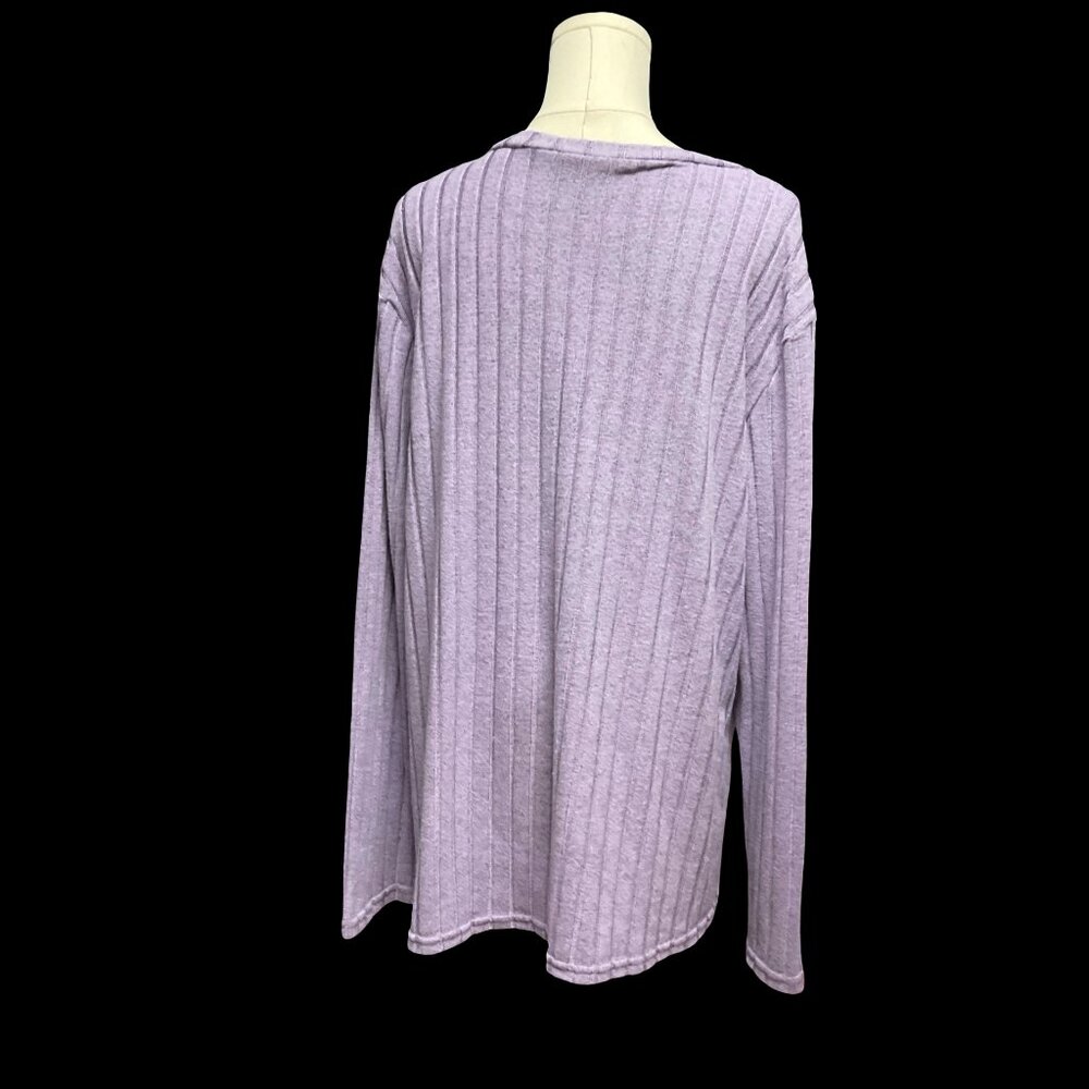 Purple Ribbed Knit V-Neck Sweater - Picture 2 of 2